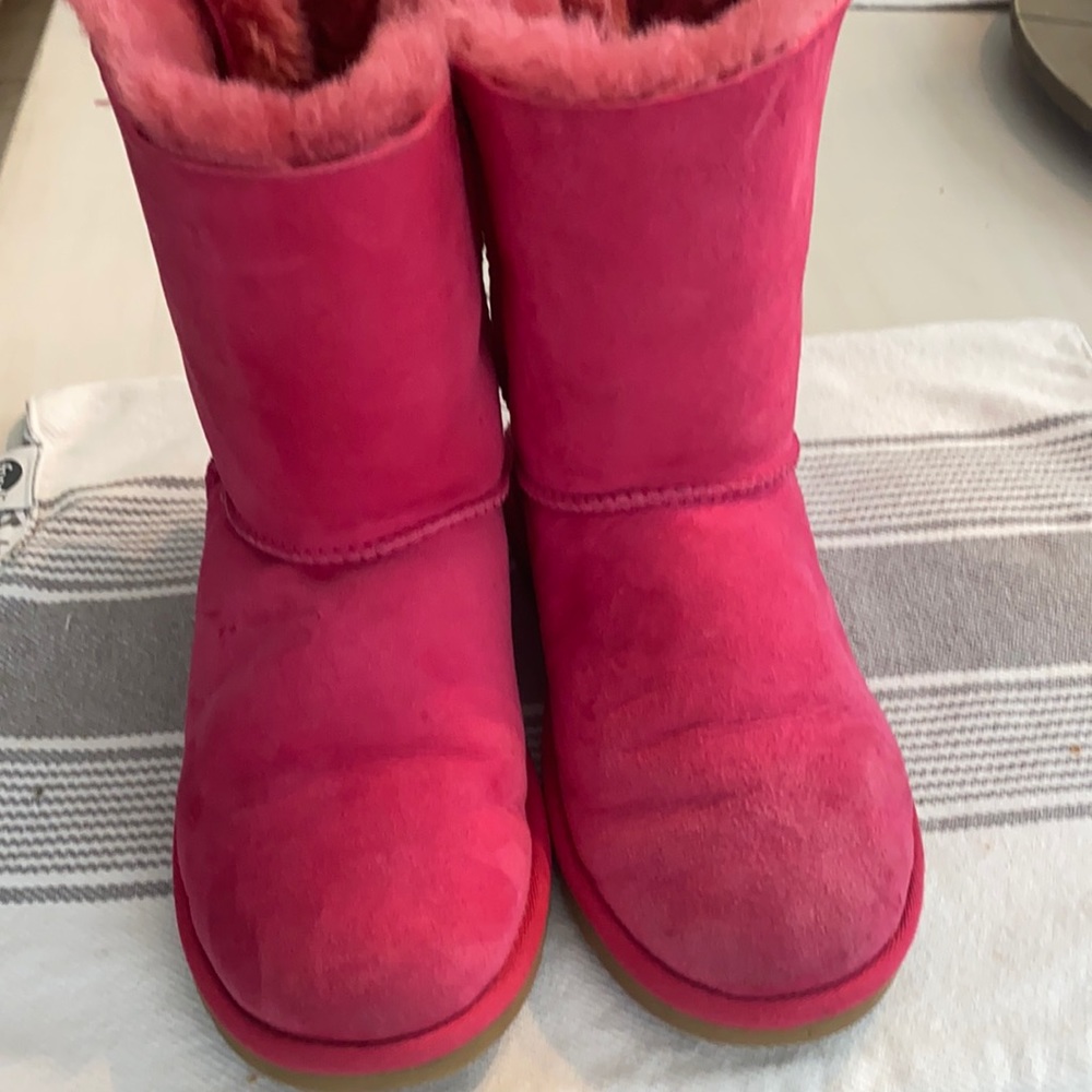 Uggs. Short hot pink